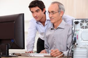Connaissances en informatique pour les seniors : Comment se faire